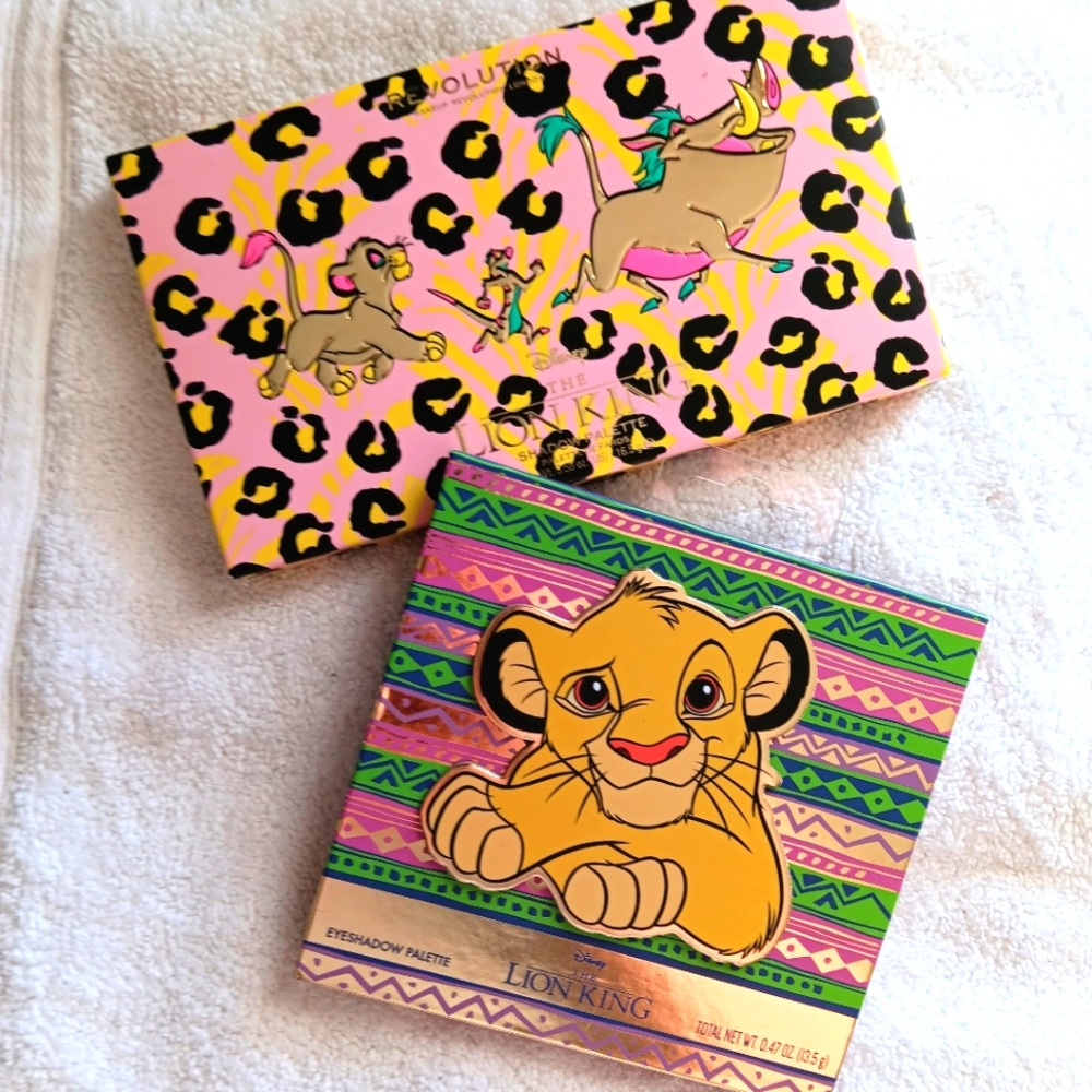 REVOLUTION LION KING EYE SHADOW PALLETS Disney collaboration set,new in package